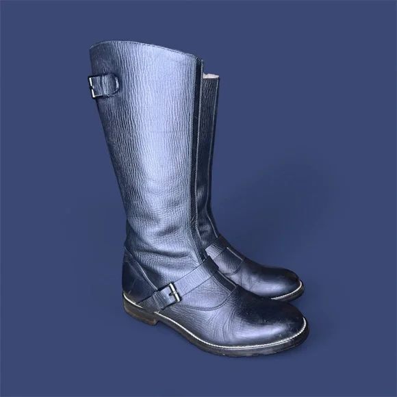 Black Leather GUCCI boots - Picture 3 of 14